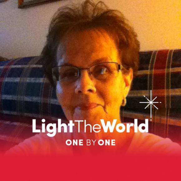 Profile Picture of Debbie Helms (@debhelms) on Poshmark