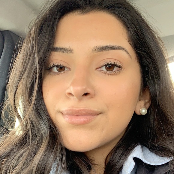 Profile Picture of Angela Gutierrez (@acgutiii3) on Poshmark