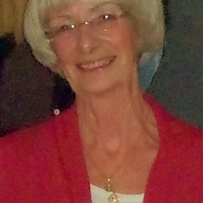 Profile Picture of Mollie Carson Riley (@MollieCarsonRil) on Twitter