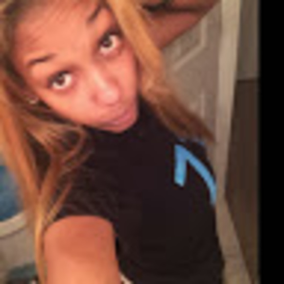 Profile Picture of Lacienega Espinoza (@lacienega_e) on Poshmark
