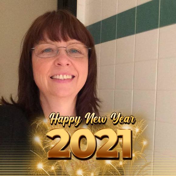 Profile Picture of Amanda Howe (@mandivillas) on Poshmark