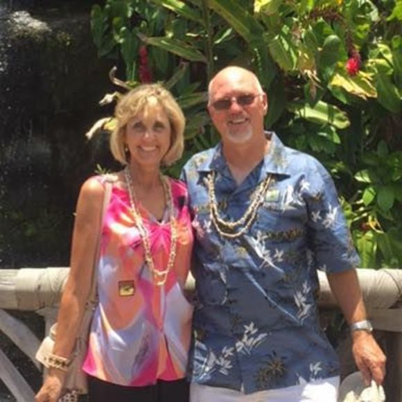 Profile Picture of Christine Stringer (@christinestring) on Poshmark