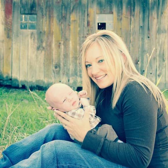 Profile Picture of Krista Minahan (@kminahan) on Poshmark