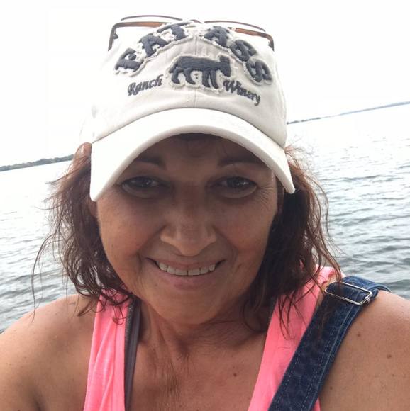 Profile Picture of Carrie Coffman-jones (@cjones78636) on Poshmark