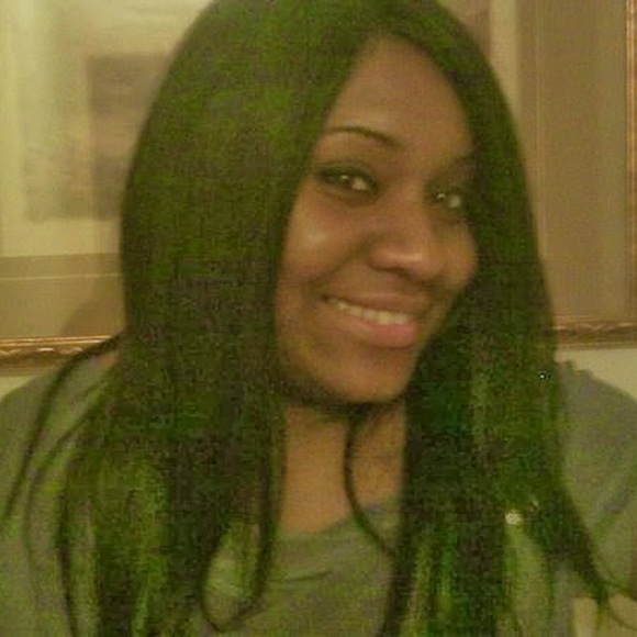 Barbara Hawksworth - Poshmark Profile Picture of Barbara Hawksworth (@b_hawksworth) on Poshmark