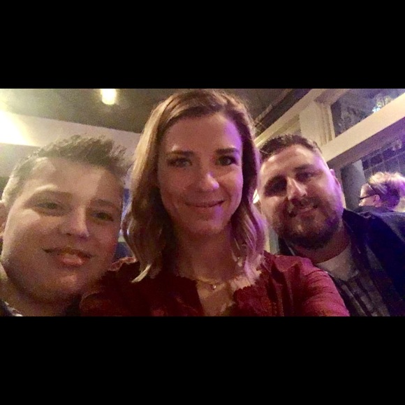 Profile Picture of Victoria Bonotto (@victorialynn117) on Poshmark