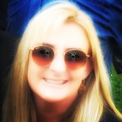 Profile Picture of Mandy Squires (@mandy_squires) on Twitter