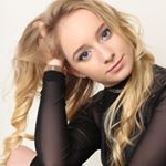 Profile Picture of Lucy Hooper (@its_just_the_midget) on Instagram