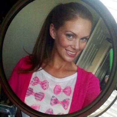 Profile Picture of Cynthia White (@itsjustmethree) on Twitter