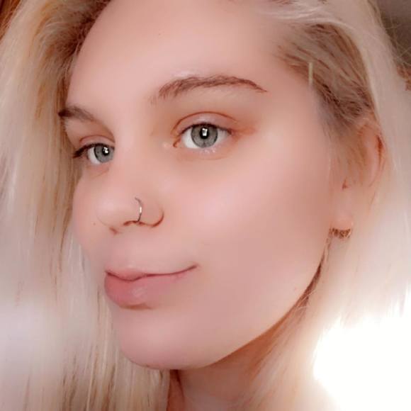 Ellie Leiber - Poshmark Profile Picture of Ellie Leiber (@elliemaria103) on Poshmark