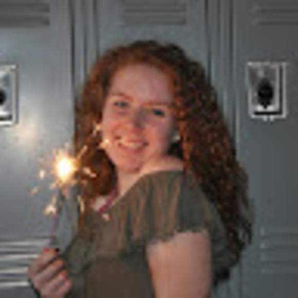 Profile Picture of Eliza Trythall (@peanutcat000) on Poshmark