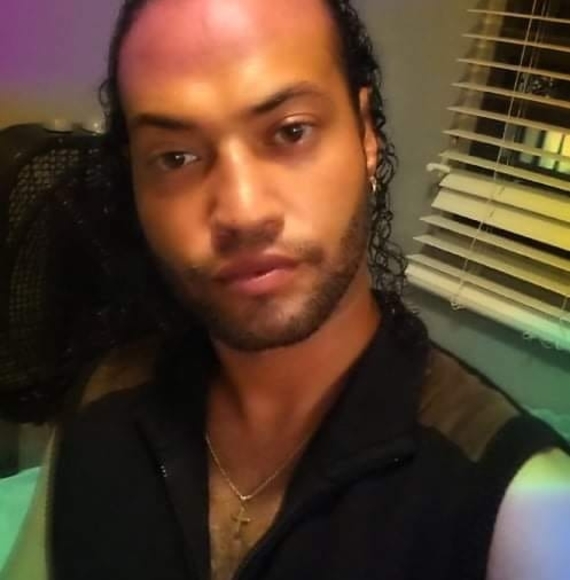 Profile Picture of Victor Mulero (@energyzerbunny) on Poshmark