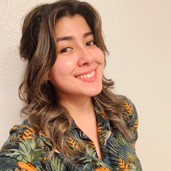 Profile Picture of Michelle Olmedo (@michelleolme246) on Poshmark