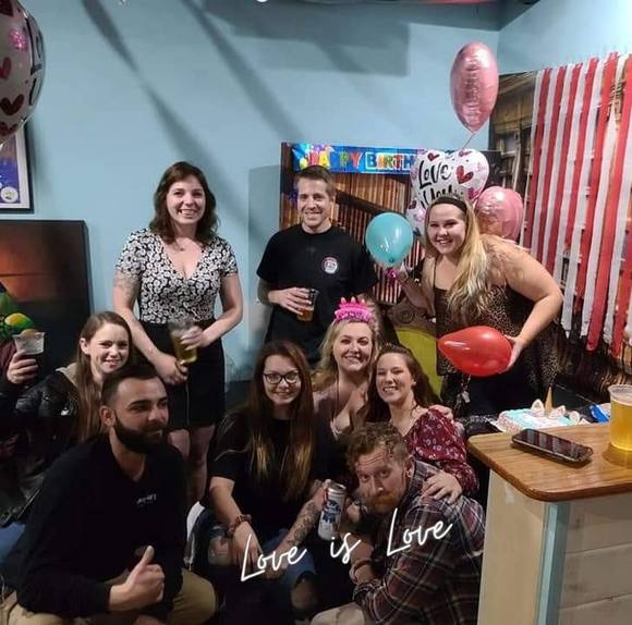 Profile Picture of Stacy Finch (@stacyr728) on Poshmark