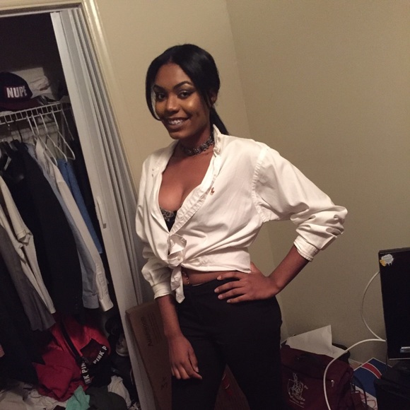 Profile Picture of Laci Thompson (@lacibug96) on Poshmark