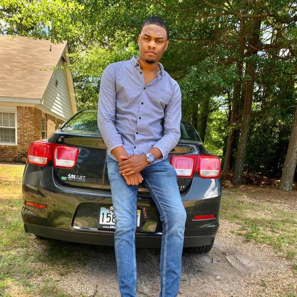 Profile Picture of Rodney Holcomb (@rodneyholcomb) on Poshmark