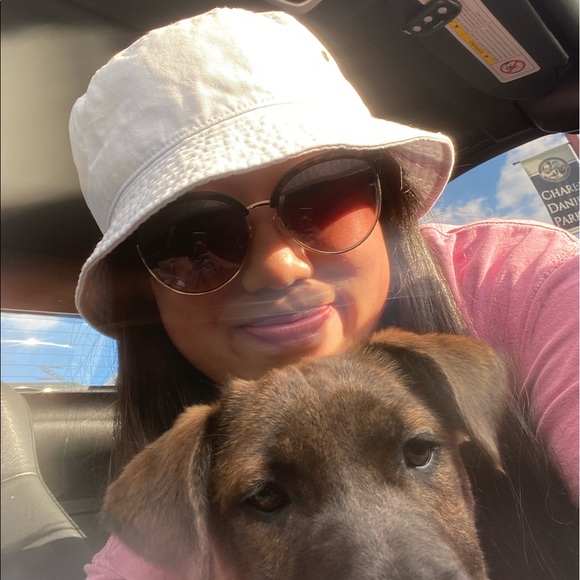 Profile Picture of Josie Kohanski (@jojoxk13) on Poshmark