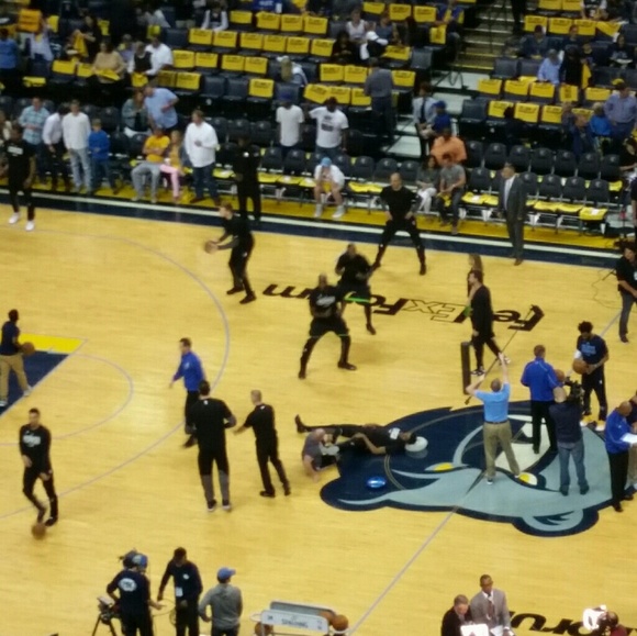 Profile Picture of Cedric Adams (@memphisfinals) on Poshmark