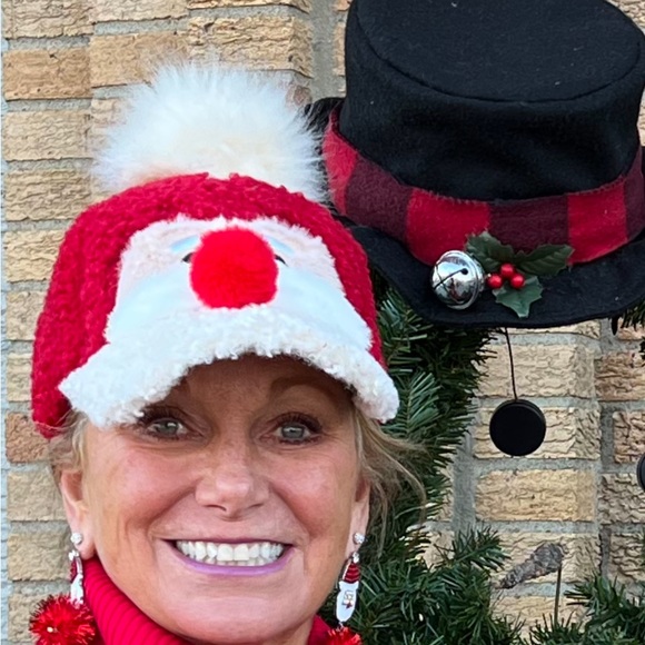 Profile Picture of Pamela Calvert (@pamelacalvert11) on Poshmark