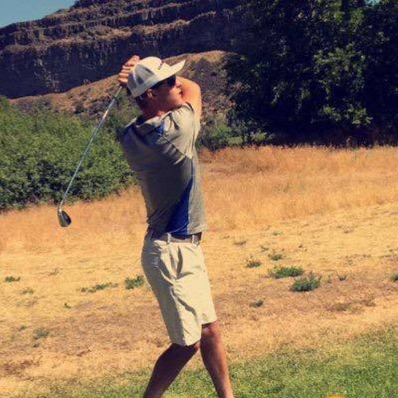 Profile Picture of Peter Holt (@peterholt) on Poshmark