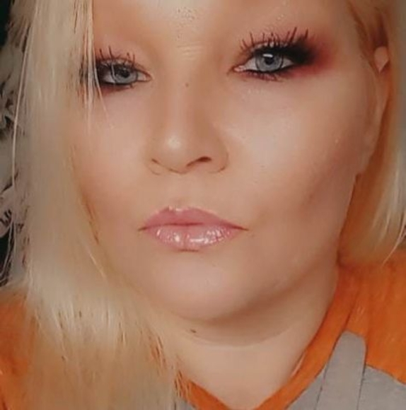 Profile Picture of Amy Hight (@amyhight408) on Poshmark