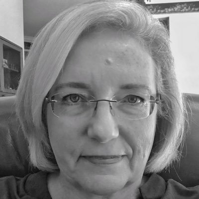 Profile Picture of Karen Eagle (@GrannyHaun) on Twitter