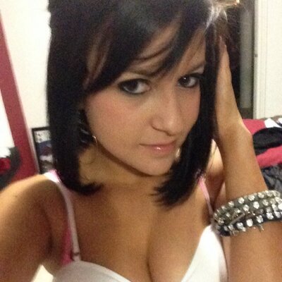 Profile Picture of Maxine-Jade Summers (@JadeMaxine) on Twitter