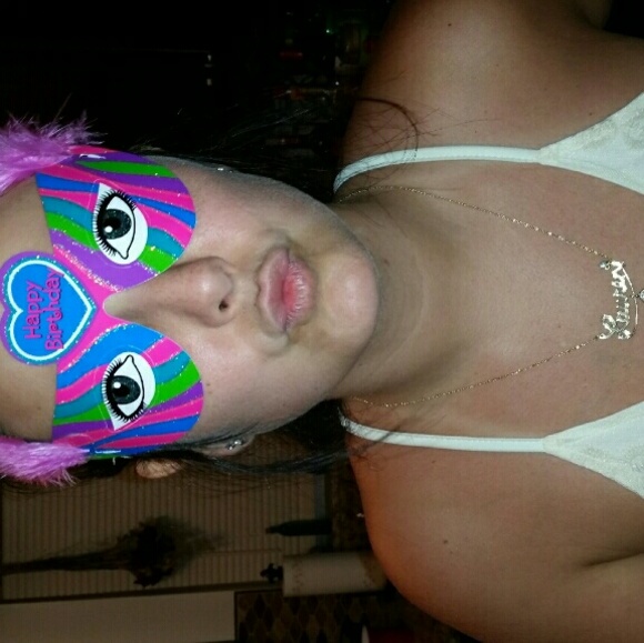 Profile Picture of Lauren Rozenblat (@lboogey85) on Poshmark