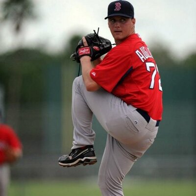 Profile Picture of Mike Augliera (@mikeAugie24) on Twitter