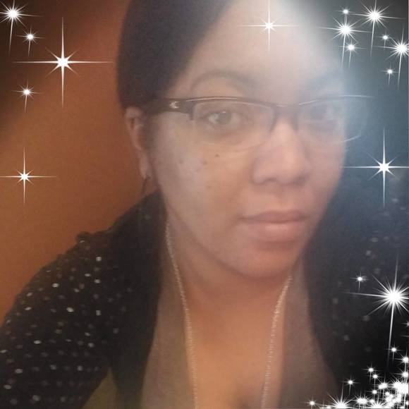 Profile Picture of Jasmine Epps (@jrepps129) on Poshmark