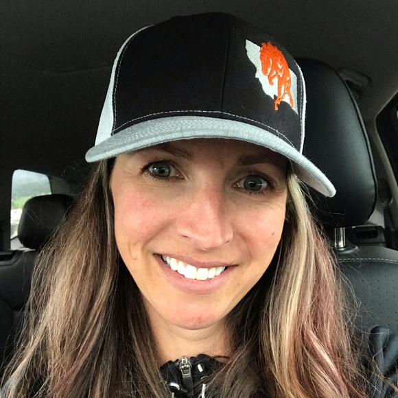 Profile Picture of Amanda Beauchamp (@amanda_620) on Poshmark