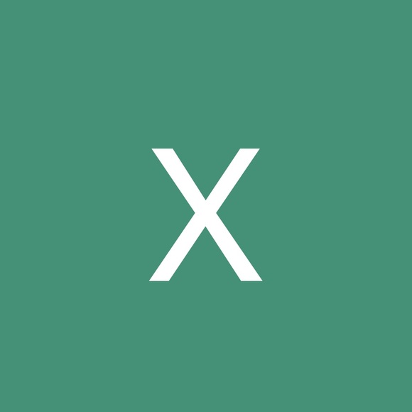 Profile Picture of Xochilt . (@xochil_g48) on Poshmark