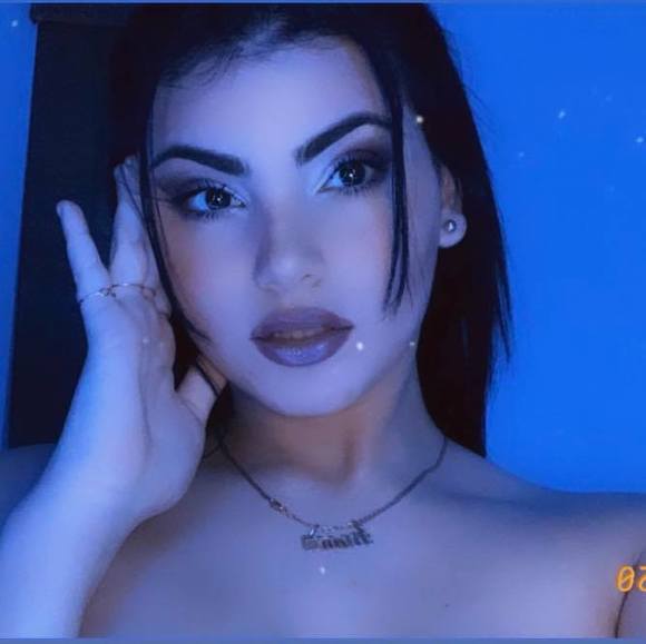 Profile Picture of Diana Jimenez (@dianajimenez870) on Poshmark