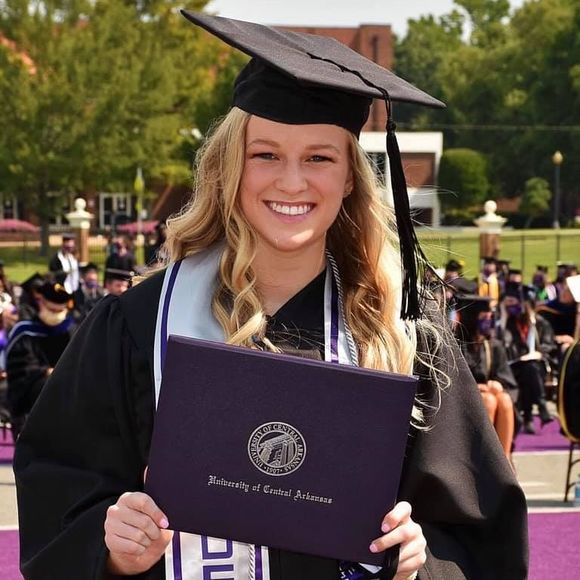 Profile Picture of Dawson Depperschmidt (@ddepperschmidt) on Poshmark