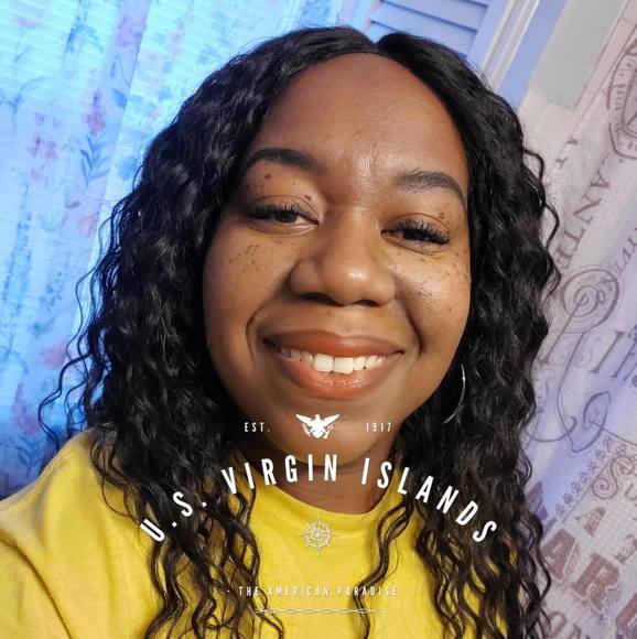 Profile Picture of Jennells Blyden (@jblyden) on Poshmark