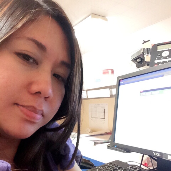 Profile Picture of Alona Dacanay (@alonaami1975) on Poshmark