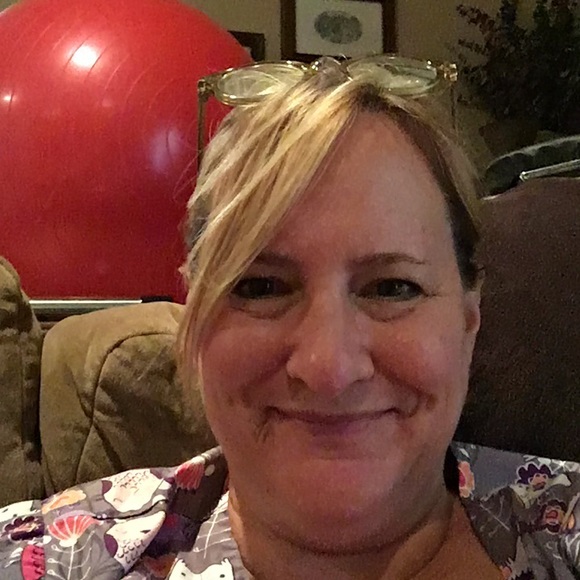 Profile Picture of Ruthellen Carozza (@rpcarozza) on Poshmark