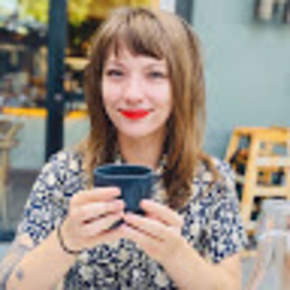 Profile Picture of Alexis b. Preston (@abpresto) on Poshmark