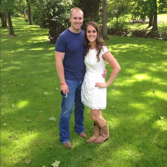 Profile Picture of Courtney Coakley (@cc274308) on Poshmark