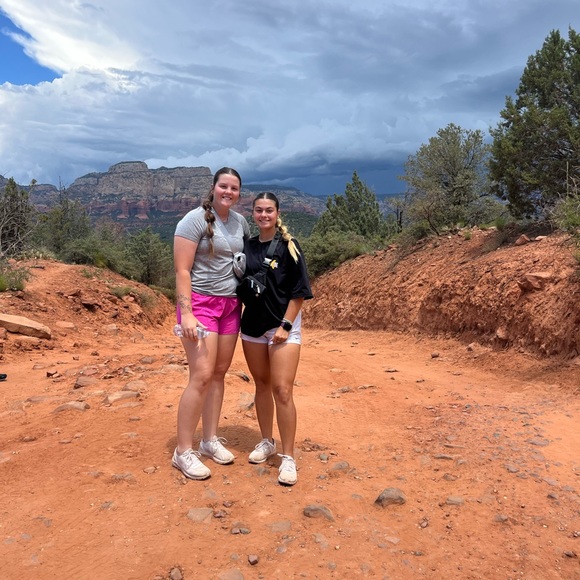 Profile Picture of Demi Deherrera (@demide7) on Poshmark