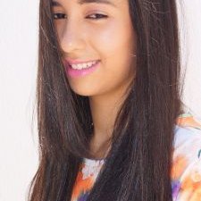 Profile Picture of Julia Azevedo (@juliaazevedo773) on Twitter