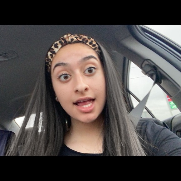 Profile Picture of Julia Rabizadeh (@juliarabizadeh1) on Poshmark