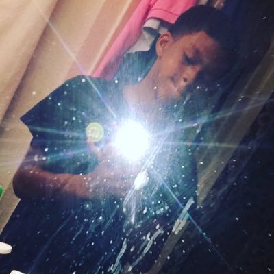 Profile Picture of Julian Greer (@Jgyoungboi32) on Twitter
