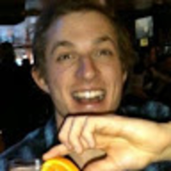 Profile Picture of Aaron Gaita (@aarongaita) on Poshmark