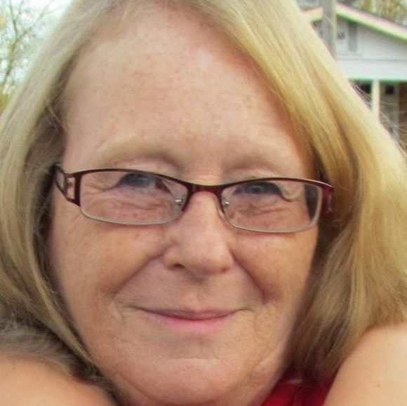 Profile Picture of Janet Davis (@grandirish) on Poshmark