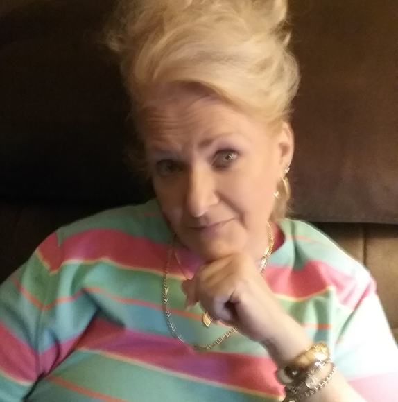 Profile Picture of Kimberly Pedersen-davidson (@chicago1976) on Poshmark