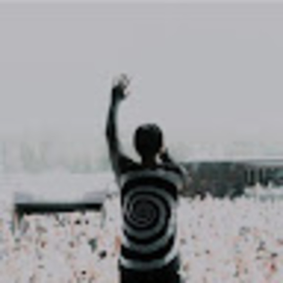 Profile Picture of Mike Wu (@mikewuhoo) on Poshmark