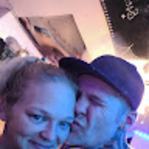 Profile Picture of David Wetmore (@davidwetmore) on Poshmark