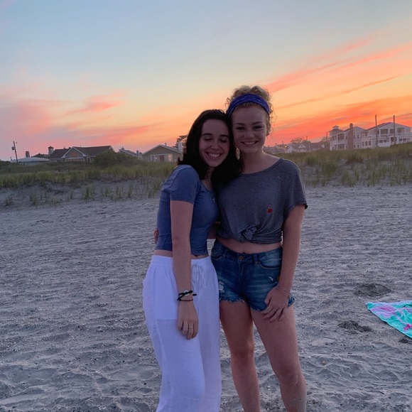 Profile Picture of Maddie Canuso (@maddiecanuso) on Poshmark