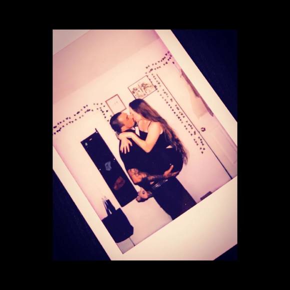 Profile Picture of Ariel Maloney (@arielmaloney) on Poshmark